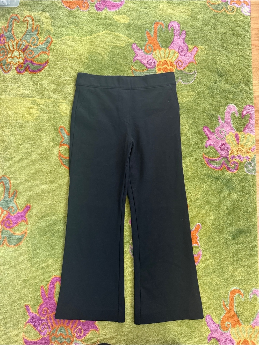 SPANX Black Flare style Capris